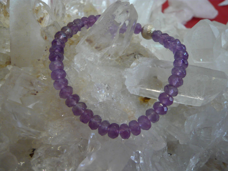 Amethyst Armband 6x4mm facettiert - zum Schließen ins Bild klicken