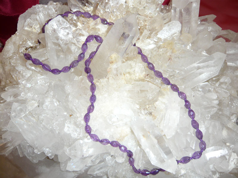 Amethyst 200 gramm Trommelsteine - zum Schließen ins Bild klicken